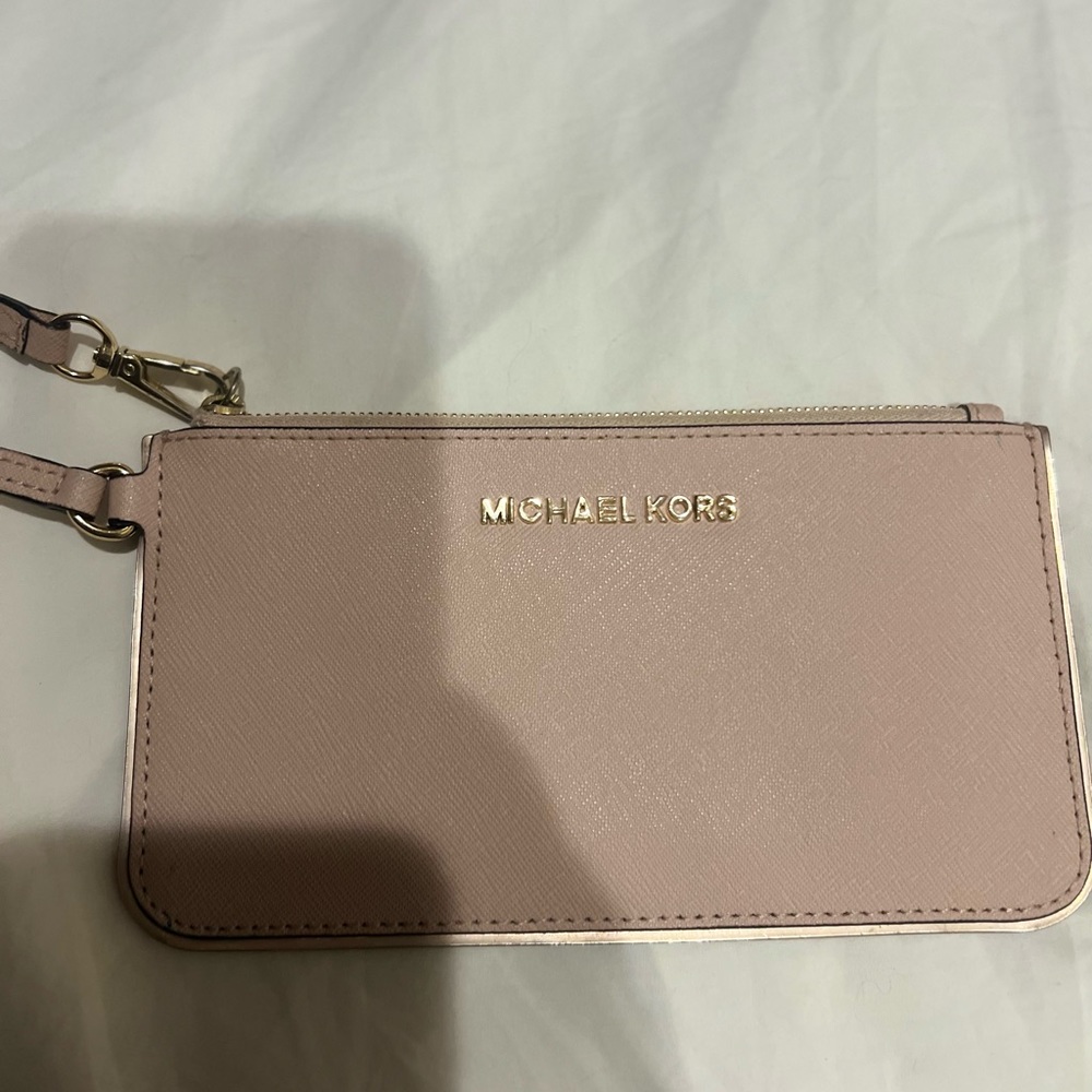 Michael Kors Specchio Jetset Travel Writstlet in Ballet
